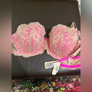 NWT Victoria's Secret Pink Lace Bra 34D (fit like 32D)